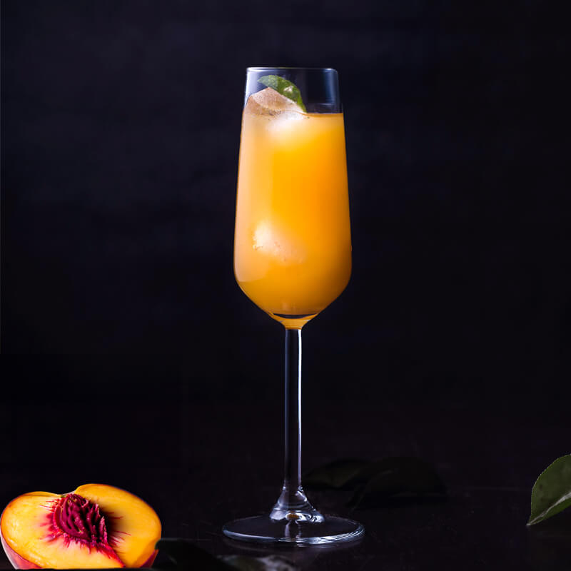 Bellini cocktail